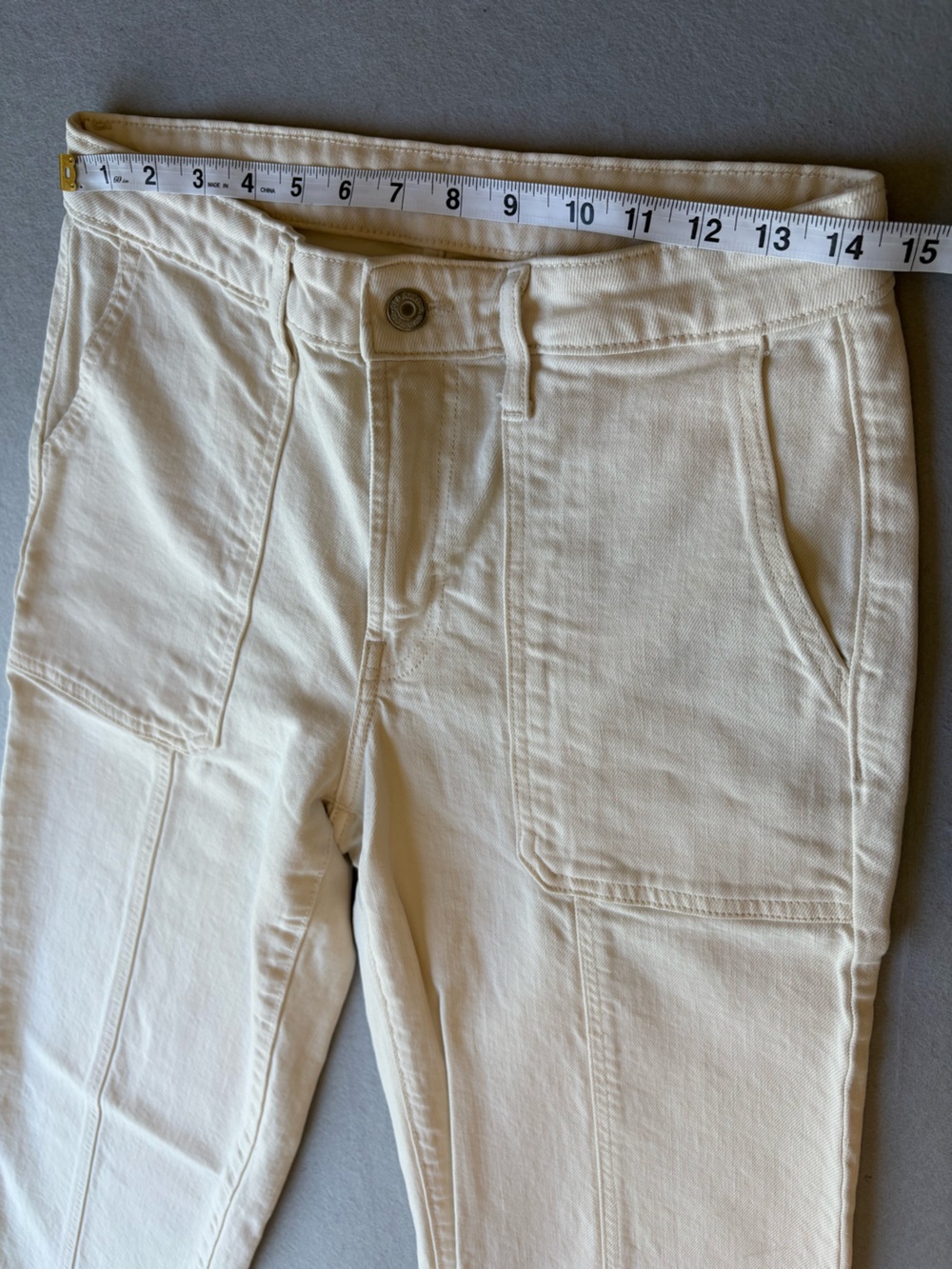 Old Navy High Waisted OG Loose Off-White Wide Leg Stitch-Front Utility Jeans sz8 - Picture 6 of 10
